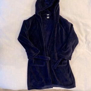 GAP Kids Fuzzy Robe size 8.